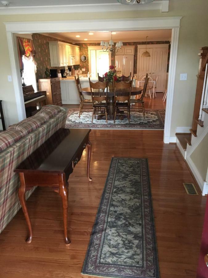 Downtown Abode In The Heart Of The Bourbon Trail Villa Lebanon Eksteriør bilde