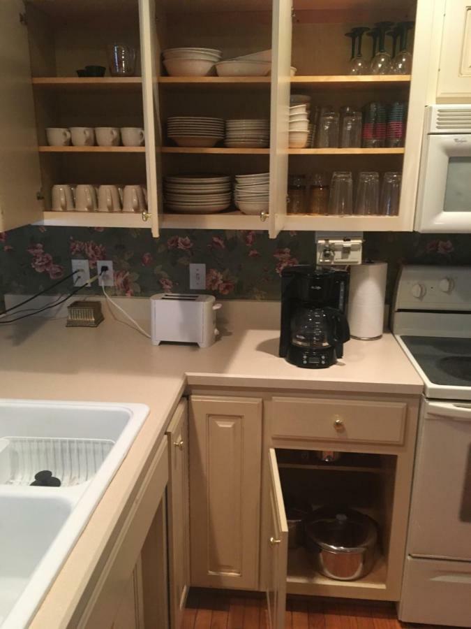 Downtown Abode In The Heart Of The Bourbon Trail Villa Lebanon Eksteriør bilde