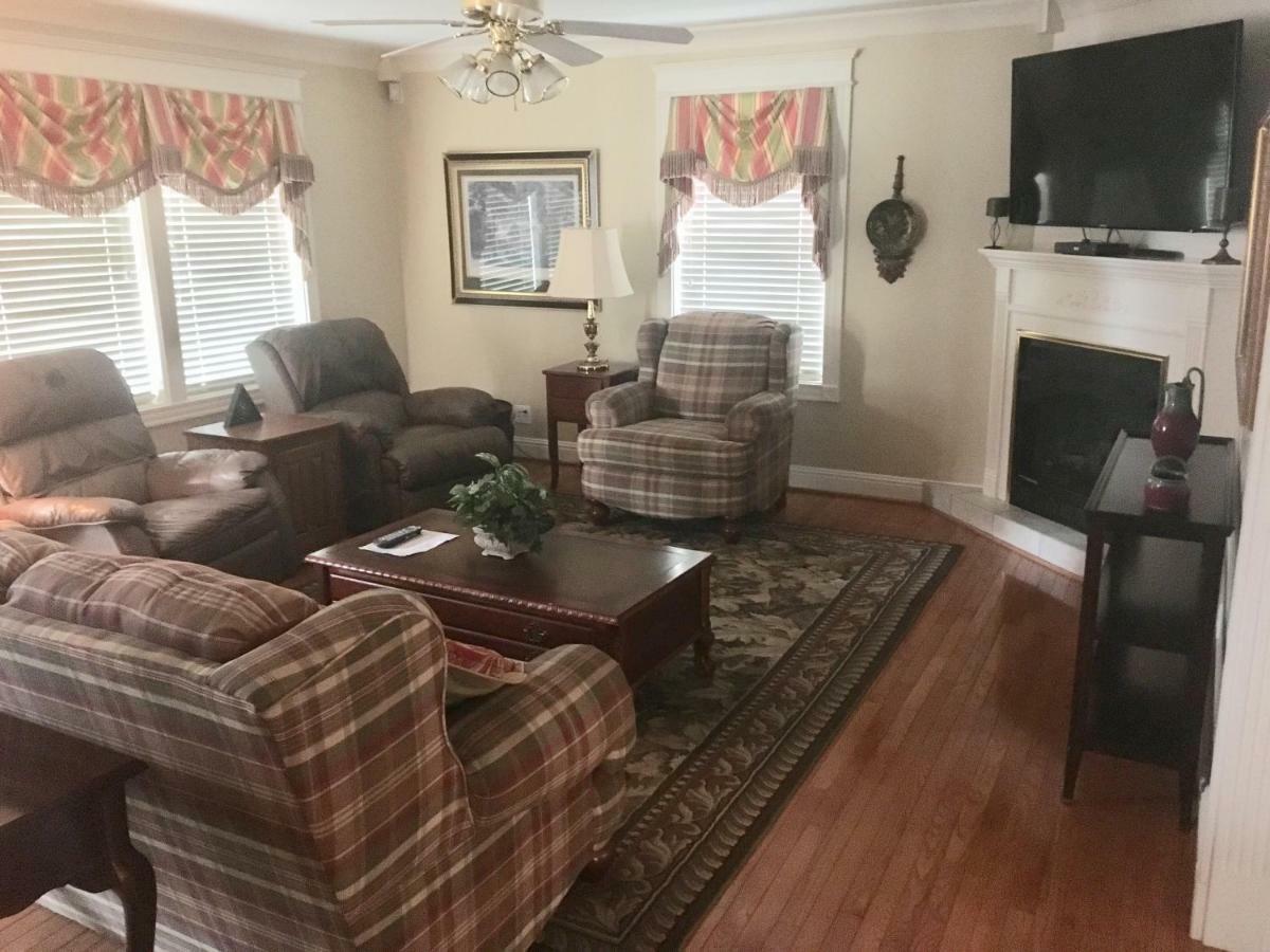 Downtown Abode In The Heart Of The Bourbon Trail Villa Lebanon Eksteriør bilde